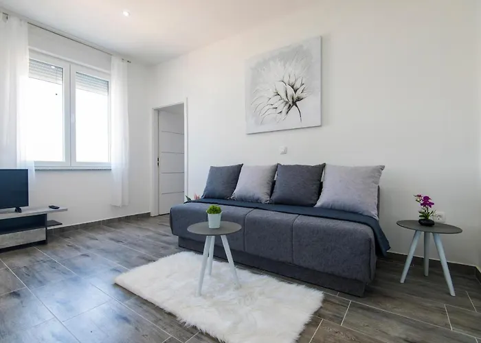 Pleasure Sea View Apartment Zadar