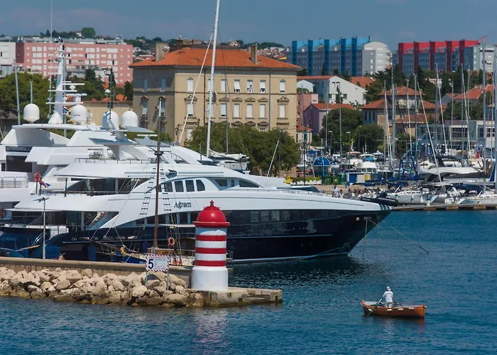 Pleasure Sea View Apartment Zadar